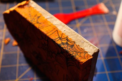 Jvanderbeek_helmar_halloween_tombstones_clean_edges_fabric_gluing